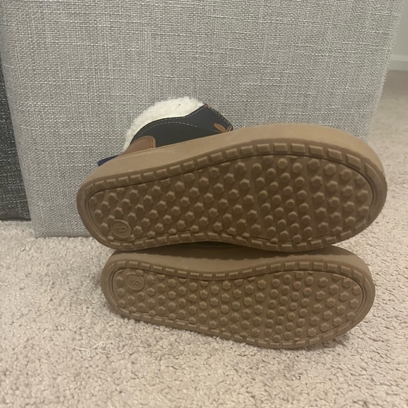 Toddler | Canvas | Sherpa-Trim | High-Top | Sneaker | Boot - Picture 8 of 8